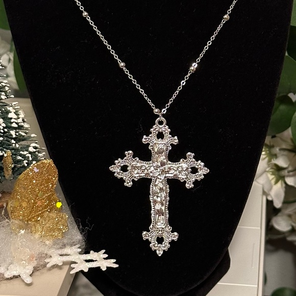 Gothic Cross Charm Necklace Floral Design Big Punk Goth Silver Tone - Picture 11 of 12